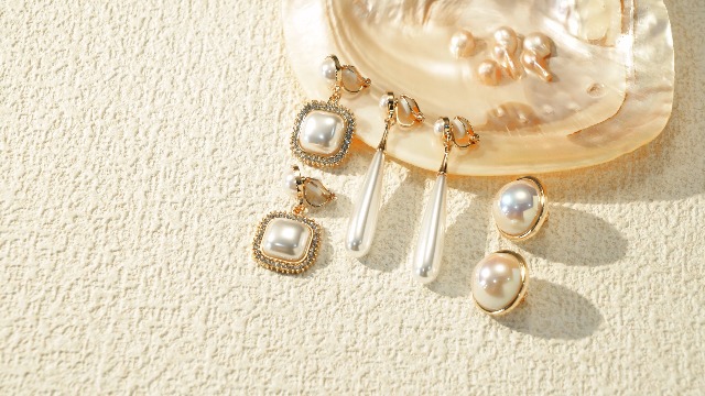 Amazon.com: Big Pearl Clip on Earrings for Women Pearl Stud Clip